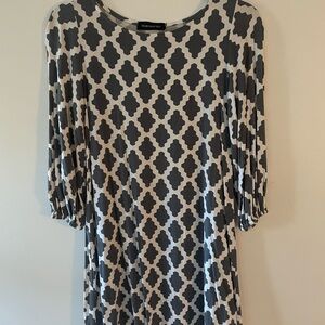 Hourglass Lilly Gray and White Patterned Dress